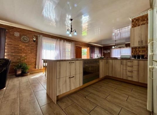 4 Bedroom Property for Sale in Hillcrest Northern Cape